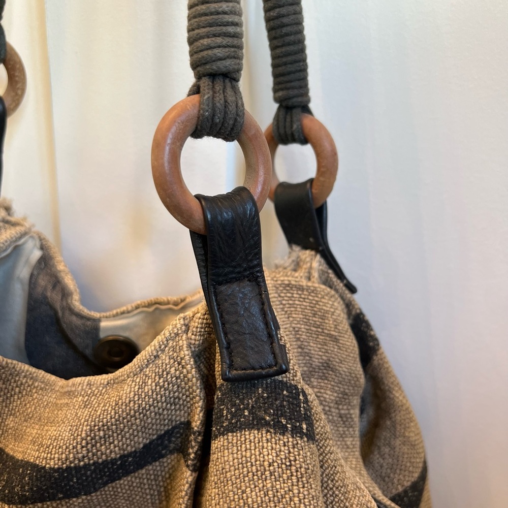 Stripe Vintage Style Tote - Picture 2 of 7